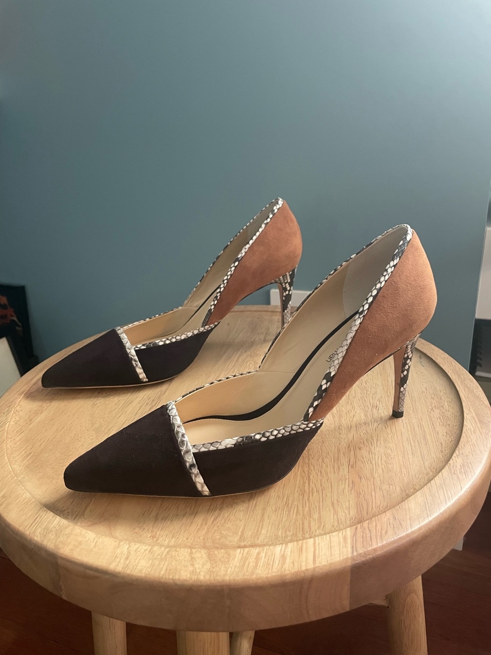 Alexandre Birman Tan & Brown Pointed Pumps with Snakeskin Accents